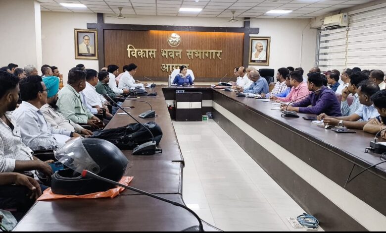 AGRA- मुख्य विकास अधिकारी की अध्यक्षता में पशुपालन विभाग की समीक्षा बैठक हुई आयोजित 1