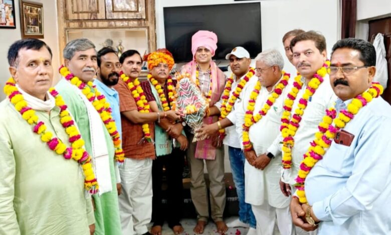 AGRA- अखिल भारतीय जाट महासभा ने किया प्रतिभा सम्मान,अभिषेक चौधरी ने आईएएस परीक्षा में ऑलइंडिया में 64 वीं रैंक पाकर बढ़ाया जाट समाज का मान 1