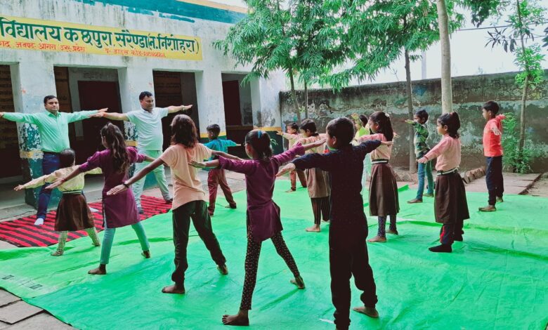KHERAGARH - प्राथमिक विद्यालय पर मनाया गया योग दिवस 1