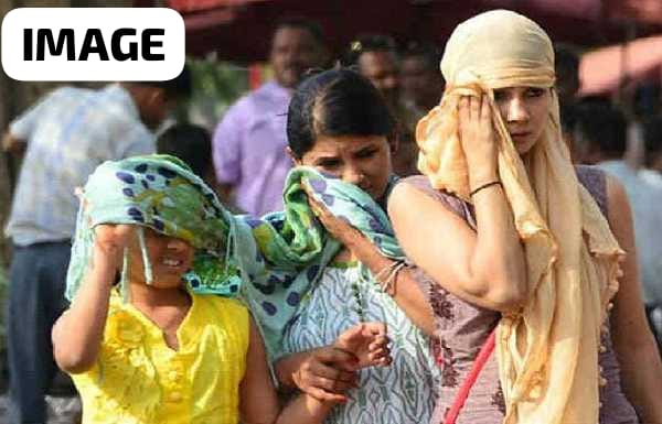 LUCKNOW - लोग हुए उमस भरी गर्मी से बेहाल : झमाझम बारिश का बेसब्री से इंतजार 1