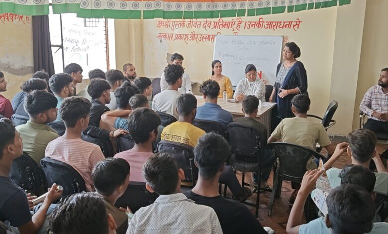 AGRA-राजकीय संप्रेषण गृह किशोर में विधिक जागरूकता कार्यक्रम का हुआ आयोजन 1