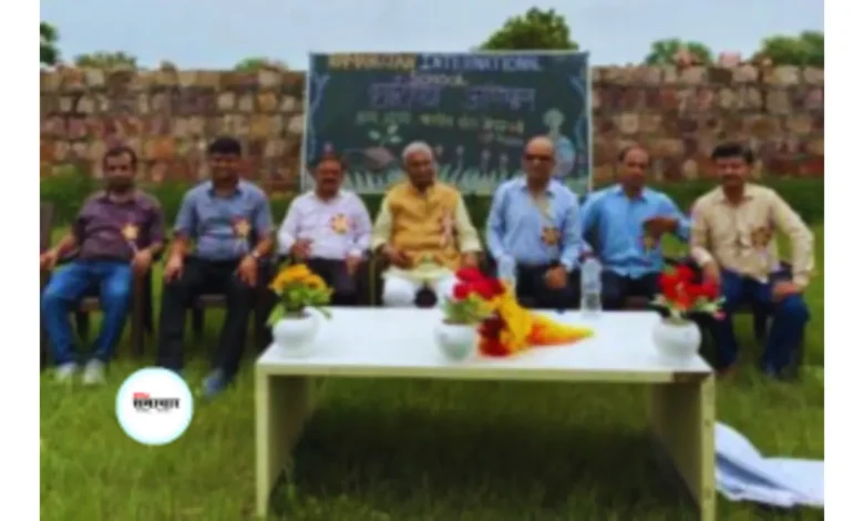 एक पेड़ मां के नाम अभियान में खेरागढ़ स्कूल का पौधारोपण 1 खेरागढ़