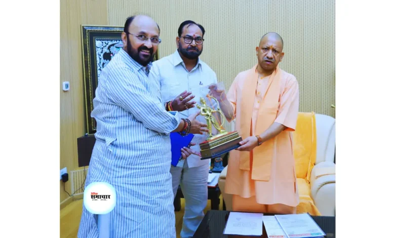 आगरा में नक्षत्रशाला भूमि पूजन की तैयारी, योगेन्द्र उपाध्याय ने सीएम को सौंपा प्रस्ताव 1 नक्षत्रशाला