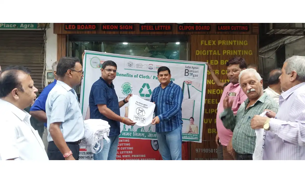 प्लास्टिक, आगरा नगर निगम जागरूकता अभियान