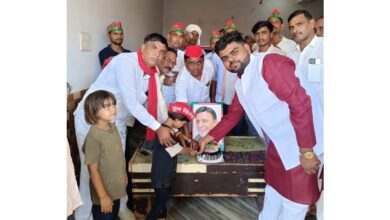 अखिलेश यादव
