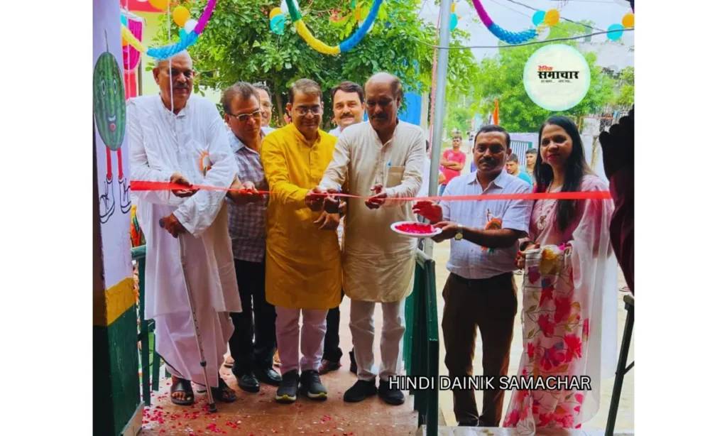 बाल वाटिका, आगरा परिषदीय विद्यालय, आगरा बाल वाटिका उद्घाटन 2025, परिषदीय विद्यालय स्वतंत्रता दिवस, प्राथमिक विद्यालय नगला गाड़े, बेसिक शिक्षा विभाग आगरा,