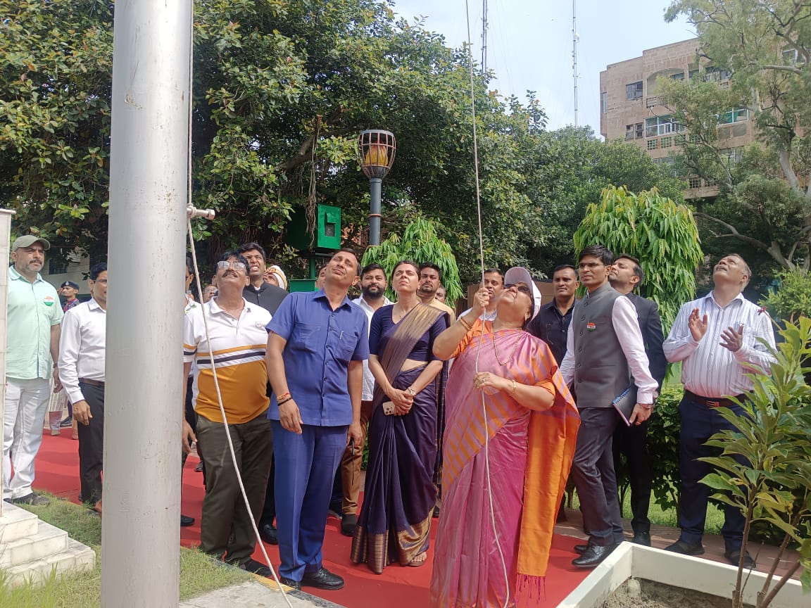 स्वतंत्रता दिवस, स्वाधीनता दिवस समारोह, बेबीरानी मौर्य, आगरा शहीद स्मारक, हर घर तिरंगा