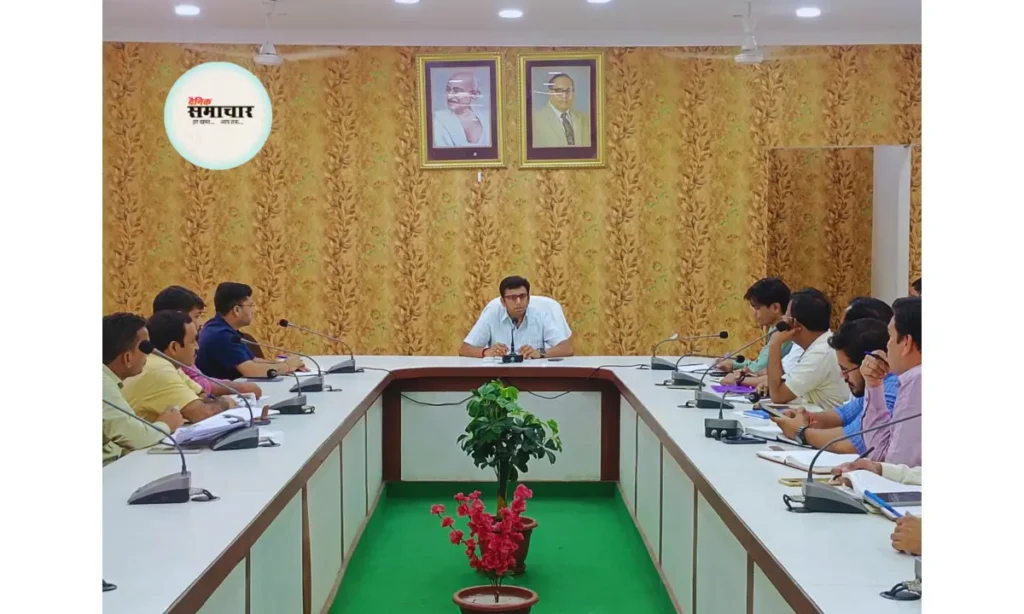 आगरा जर्जर स्कूल, भवन होंगे ध्वस्त: DM ने दिए निर्देश