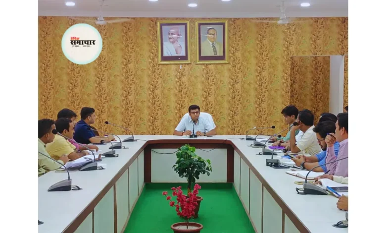 आगरा जर्जर स्कूल, भवन होंगे ध्वस्त: DM ने दिए निर्देश