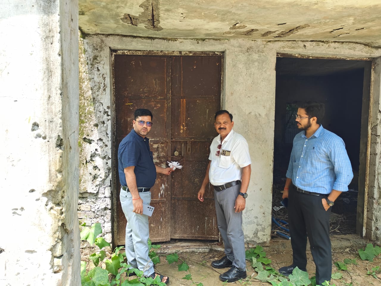 आगरा जर्जर स्कूल, विद्यालय ध्वस्तीकरण, बेसिक शिक्षा समीक्षा