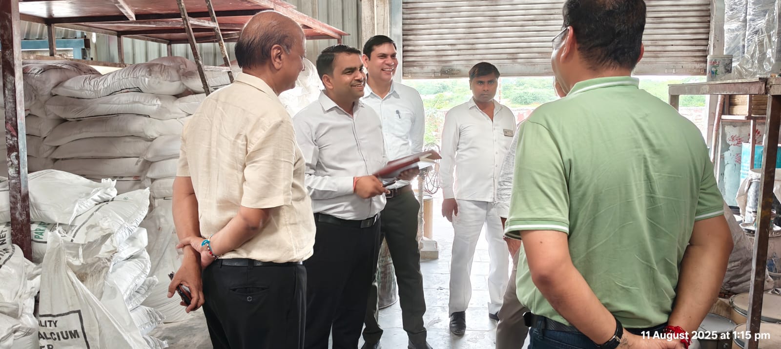 औद्योगिक इकाइयों का निरीक्षण, जिलाधिकारी, अरविन्द मल्लप्पा बंगारी