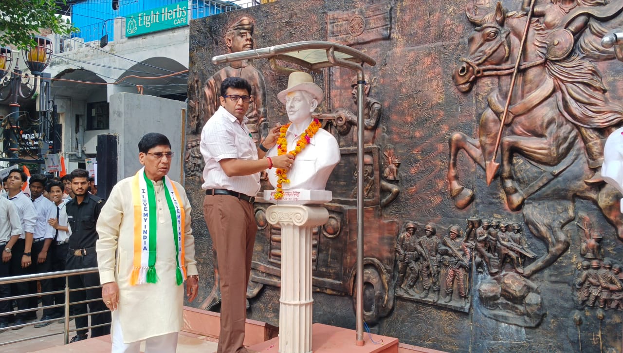 काकोरी ट्रेन एक्शन शताब्दी समारोह आगरा में सम्पन्न 6 काकोरी ट्रेन एक्शन शताब्दी, समारोह आगरा में सम्पन्न