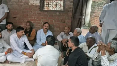 गैस सिलेंडर हादसा आगरा, सांसद राजकुमार चाहर, गैस सिलेंडर विस्फोट, बाह क्षेत्र समाचार, आगरा दुर्घटना सहायता, देवीय आपदा राहत कोष