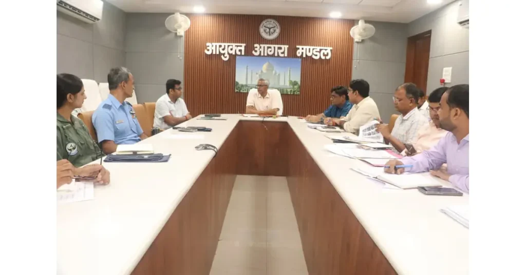 आगरा: एरोड्रोम पर्यावरण प्रबंधन समिति की बैठक, कूड़ा निस्तारण और बर्ड एक्टिविटी पर निर्देश एरोड्रोम पर्यावरण, आगरा समाचार, एरोड्रोम पर्यावरण समिति