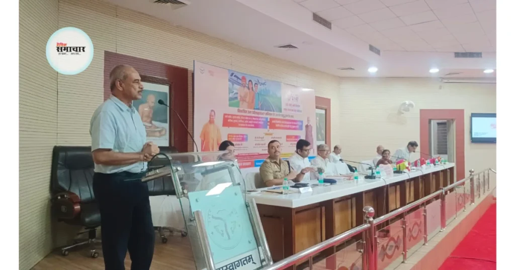 विकसित उत्तर प्रदेश @2047, विकसित आगरा 2047, आगरा संवाद कार्यक्रम, उत्तर प्रदेश विजन डॉक्यूमेंट, यूपी विकास योजना 2047, योगी आदित्यनाथ आर्थिक सलाहकार