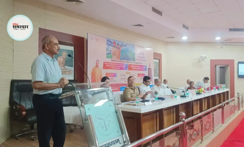 विकसित उत्तर प्रदेश @2047, विकसित आगरा 2047, आगरा संवाद कार्यक्रम, उत्तर प्रदेश विजन डॉक्यूमेंट, यूपी विकास योजना 2047, योगी आदित्यनाथ आर्थिक सलाहकार