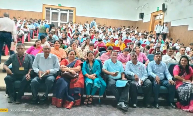 समर्थ व विकसित उत्तर प्रदेश @2047, समर्थ उत्तर प्रदेश 2047, विकसित उत्तर प्रदेश विजन डॉक्यूमेंट, उत्तर प्रदेश विकास योजना 2047, आगरा संवाद कार्यक्रम, खेरागढ़ छात्र प्रस्तुति, यूपी सरकार 2047 अभियान, योगी आदित्यनाथ विजन डॉक्यूमेंट