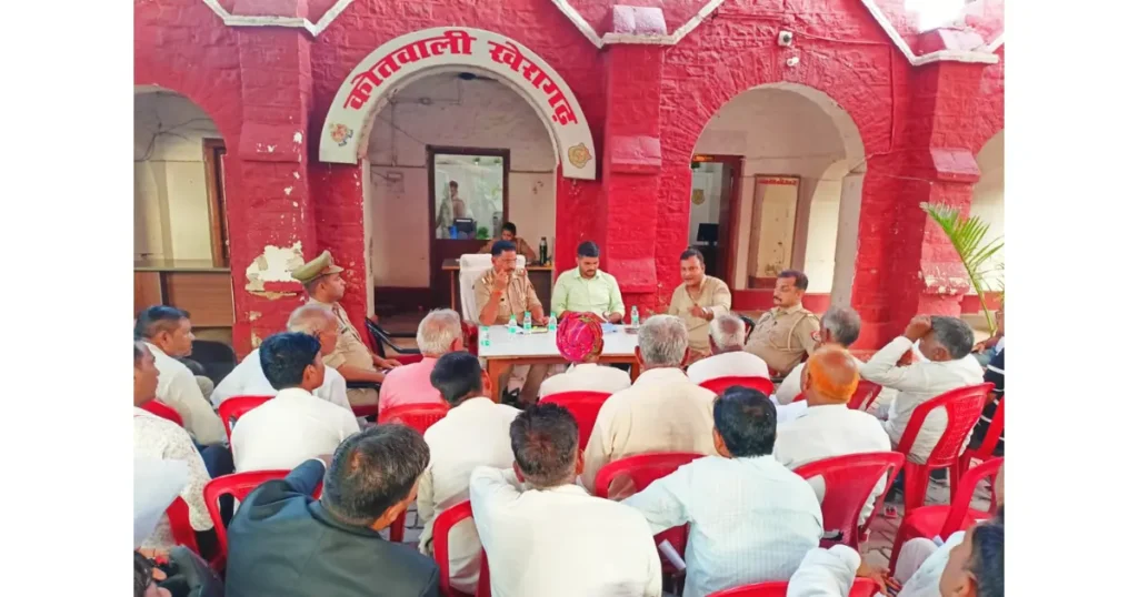 आईआईएम इंदौर सर्वे टीम, खेरागढ़ थाना सर्वे, आगरा पुलिस कमिश्नरेट व्यवस्था, सोशल मीडिया फर्जी आईडी, सुधीर गर्ग गुड्डू, पुलिस-जन संवाद आगरा, पीस कमेटी बैठक खेरागढ़