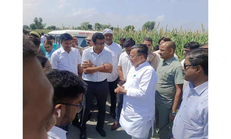 आगरा बाढ़ समाचार, जयवीर सिंह आगरा दौरा, बाढ़ राहत किट वितरण, मुख्यमंत्री आपदा राहत कोष, बाढ़ प्रभावित परिवार मुआवजा, आगरा बाढ़ अपडेट, पर्यटन मंत्री जयवीर सिंह, बाढ़ प्रभावित गांव आगरा, आगरा बाढ़ राहत शिविर, यमुना नदी कटान आगरा, बाढ़ आपदा राहत आगरा, आगरा न्यूज़ 2025