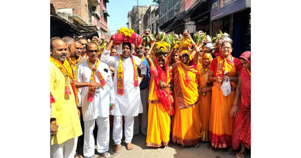 नवरात्रि 2025, नवरात्रि आगरा 2025, भागवत कथा आगरा, कलश यात्रा आगरा, माता रानी आशीर्वाद, धाकड़ समाज, संत अरविंद जी महाराज, संत अभिषेक भाई, भागवत महापुराण, धार्मिक कार्यक्रम आगरा, नवरात्रि उत्सव, धार्मिक कलश यात्रा, महिला और बाल शिक्षा