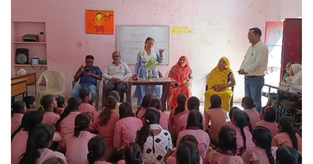 मिशन शक्ति 5.0, मिशन शक्ति अभियान आगरा, भलोखरा विद्यालय आत्मरक्षा प्रशिक्षण, आगरा मिशन शक्ति कार्यक्रम, महिलाओं का आत्मरक्षा प्रशिक्षण, छात्राओं का आत्मरक्षा प्रशिक्षण, महिला सशक्तिकरण आगरा, मिशन शक्ति 5.0 आत्मरक्षा, आगरा महिला सुरक्षा कार्यक्रम, आत्मरक्षा प्रशिक्षण विद्यालय