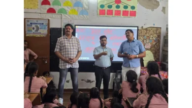 आगरा के अछनेरा स्थित कस्तूरबा गांधी आवासीय बालिका विद्यालय में मिशन शक्ति 5.0 अभियान के तहत छात्राओं को आत्मरक्षा प्रशिक्षण दिया गया। राष्ट्रीय स्तर की ताइक्वांडो खिलाड़ी, पहलवान और आर्मी हवलदार ने बेटियों को सुरक्षा और सशक्तिकरण के गुर सिखाए।