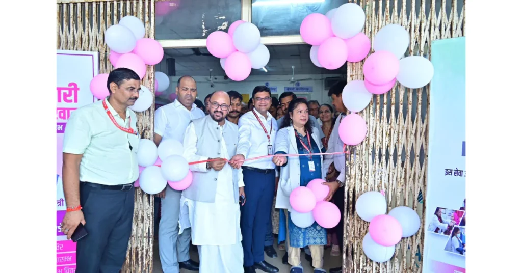 स्वस्थ्य नारी सशक्त परिवार, स्वास्थ्य शिविर आगरा, एसएन मेडिकल कॉलेज स्वास्थ्य शिविर, योगेंद्र उपाध्याय स्वास्थ्य शिविर, महिला स्वास्थ्य अभियान, नि:शुल्क महिला जांच, women health awareness, Agra medical camp, free women health checkup, mission health india
