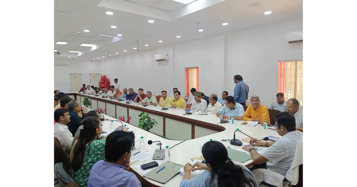 Gst 2.0, आगरा GST सुधार, GST 2.0 लाभ आगरा, उद्योग बंधु समिति आगरा, वाणिज्य बंधु समिति आगरा, खुदरा विक्रेता GST लाभ, होलसेलर्स GST सूची, आमजन GST लाभ, GST रेट सूची आगरा, व्यापार और नागरिक राहत, GST 2025 भारत, उद्योग वाणिज्य बैठक आगरा, आगरा आर्थिक सुधार