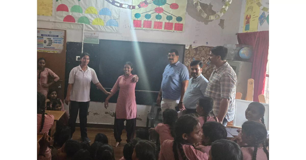 मिशन शक्ति 5.0, आत्मरक्षा प्रशिक्षण आगरा, कस्तूरबा गांधी विद्यालय अछनेरा, छात्राओं का आत्मरक्षा प्रशिक्षण, महिला सशक्तिकरण अभियान उत्तर प्रदेश, मिशन शक्ति अभियान 2025, आगरा शिक्षा समाचार, बालिकाओं का आत्मरक्षा प्रशिक्षण, बेटियों का सशक्तिकरण, मिशन शक्ति आत्मरक्षा कार्यक्रम