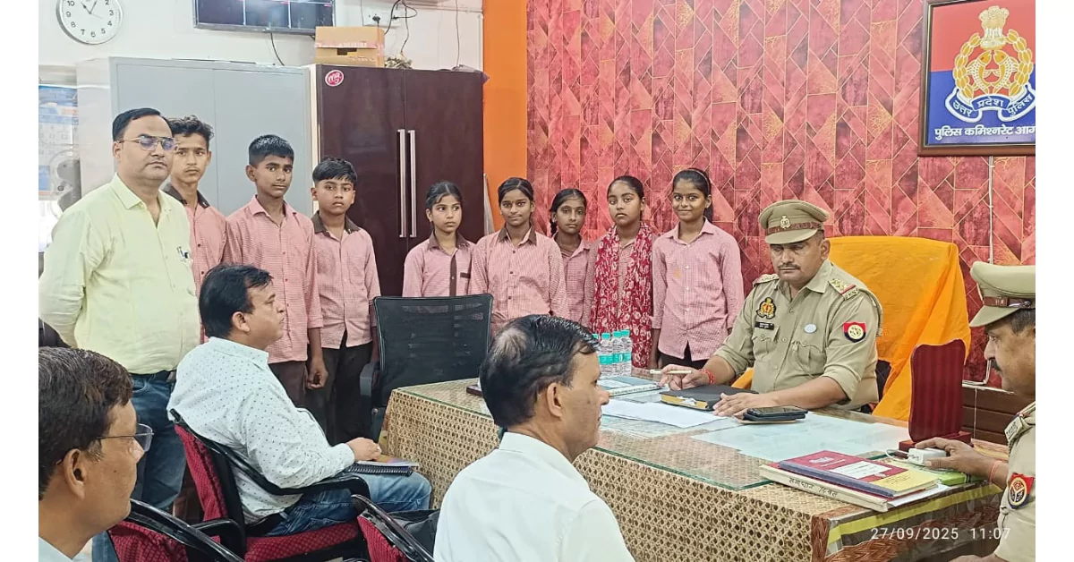 मिशन शक्ति 5.0, पुलिस थाना भ्रमण, फतेहाबाद आगरा, बच्चों की सुरक्षा जागरूकता, डायल 112, महिला हेल्पलाइन 1090, विद्यालय भ्रमण, कानून व्यवस्था, अनिल कुमार नोडल शिक्षक, मिशन शक्ति अभियान