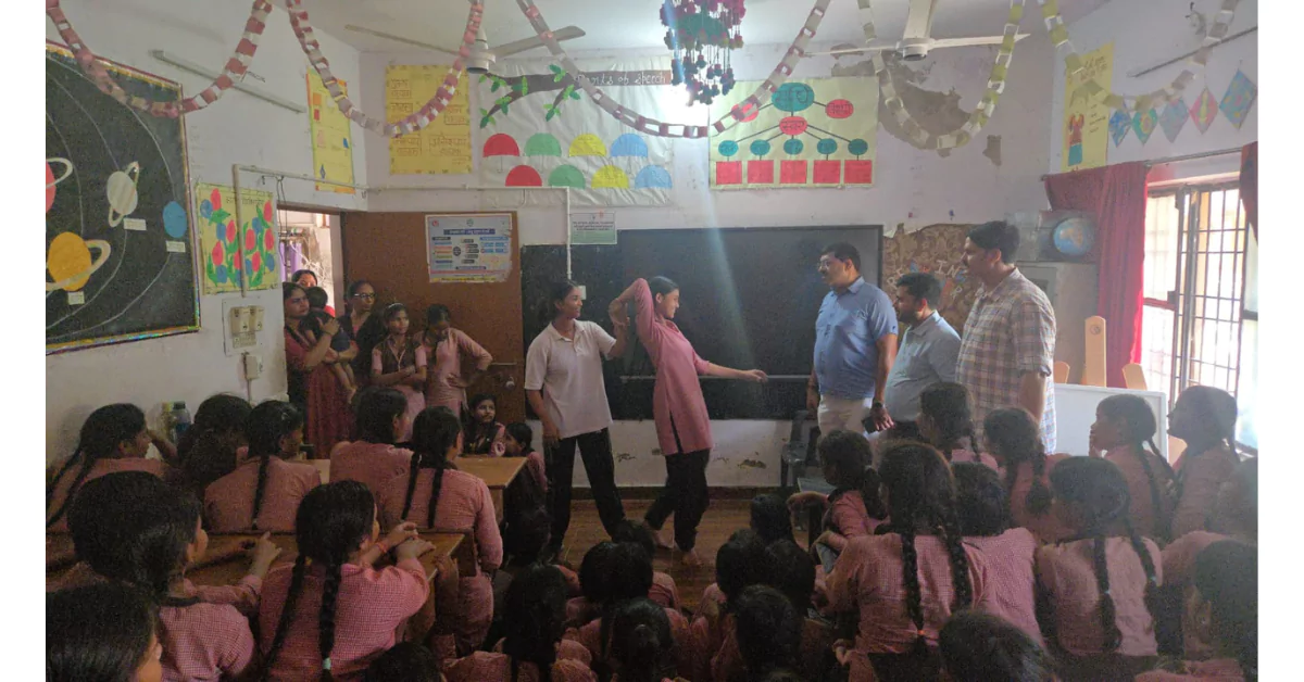 मिशन शक्ति 5.0, आत्मरक्षा प्रशिक्षण आगरा, कस्तूरबा गांधी विद्यालय अछनेरा, छात्राओं का आत्मरक्षा प्रशिक्षण, महिला सशक्तिकरण अभियान उत्तर प्रदेश, मिशन शक्ति अभियान 2025, आगरा शिक्षा समाचार, बालिकाओं का आत्मरक्षा प्रशिक्षण, बेटियों का सशक्तिकरण, मिशन शक्ति आत्मरक्षा कार्यक्रम