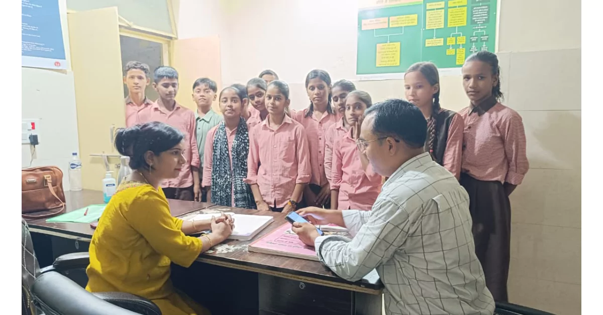 मिशन शक्ति 5.0, फतेहाबाद स्वास्थ्य केंद्र भ्रमण, बच्चों में स्वास्थ्य जागरूकता, बाल स्वास्थ्य अभियान, स्वच्छता शिक्षा, स्वस्थ खान-पान, प्राथमिक विद्यालय आगरा, टीकाकरण जागरूकता, स्वास्थ्य शिविर, बच्चों के लिए स्वास्थ्य शिक्षा