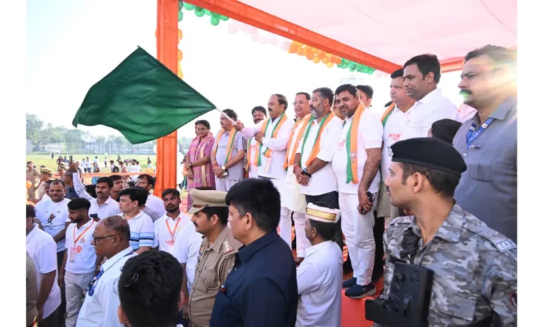 NAMO YUVA MARATHON, नमो युवा मैराथन 2025, नशा मुक्त भारत अभियान आगरा, केशव प्रसाद मौर्या नशा मुक्ति, प्रो एसपी सिंह बघेल युवाओं का संदेश, आगरा युवा मैराथन, नशा मुक्त भारत संकल्प, BJP youth marathon Agra, Yuva marathon India, nasha mukti abhiyan 2025