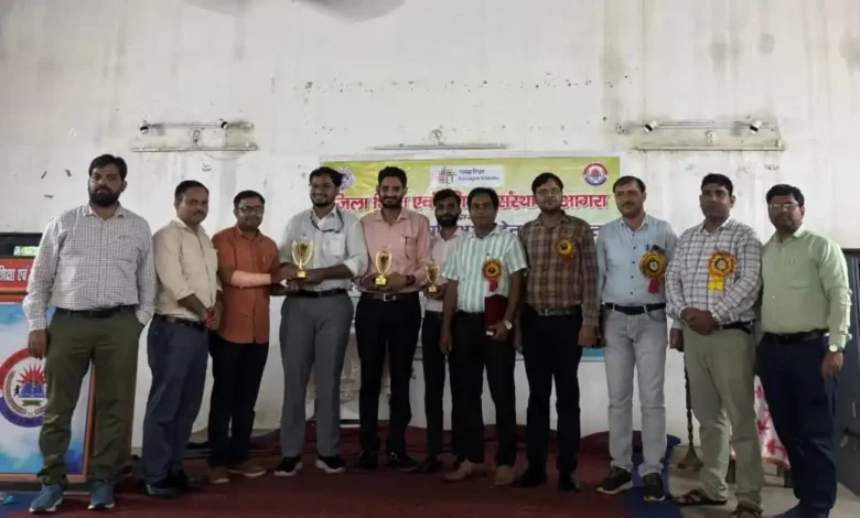 डायट आगरा आर्टिफिशियल इंटेलिजेंस प्रतियोगिता, AI वाद विवाद 2025, आर्टिफिशियल इंटेलिजेंस पर छात्रों के विचार, शिक्षा में AI के फायदे और नुकसान, डायट आगरा शिक्षा समाचार