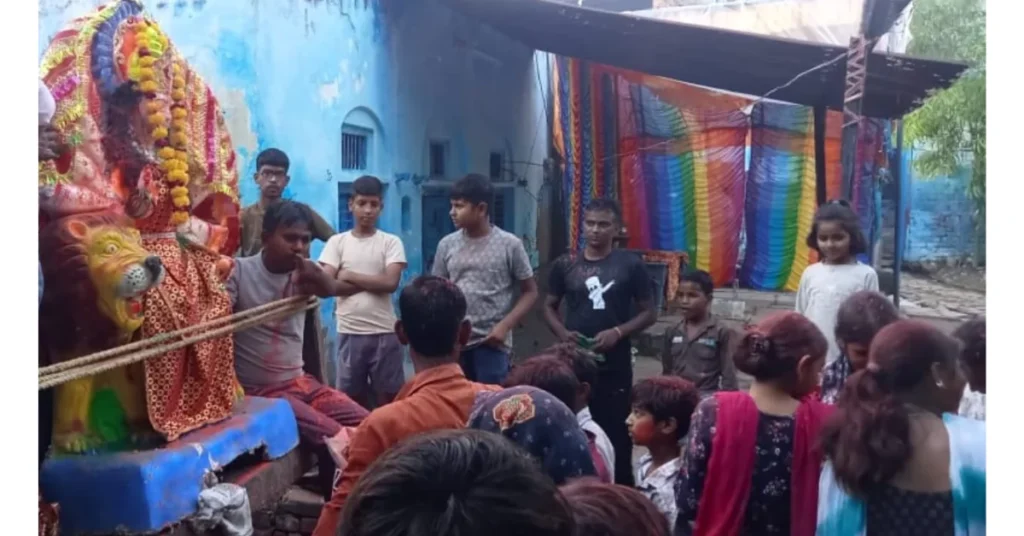 कागारौल दुर्गा विसर्जन 2025, गढ़मुक्खा मां दुर्गा पूजा, दुर्गा विसर्जन यात्रा आगरा, नवरात्रि महोत्सव 2025, मां दुर्गा प्रतिमा विसर्जन, अकोला खारी नदी विसर्जन, Durga Visarjan Agra, Navratri Durga Visarjan