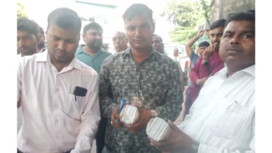 आगरा खाद्य सुरक्षा विभाग, दीपावली मिलावट जांच, अस्वच्छ खोया, आगरा खोया मंडी छापेमारी, फूड सेफ्टी यूपी, दीपावली खाद्य निरीक्षण, मिठाई जांच आगरा, खाद्य सुरक्षा अधिकारी कार्रवाई, फूड एडुलटरेशन यूपी, खोया नष्ट कार्रवाई