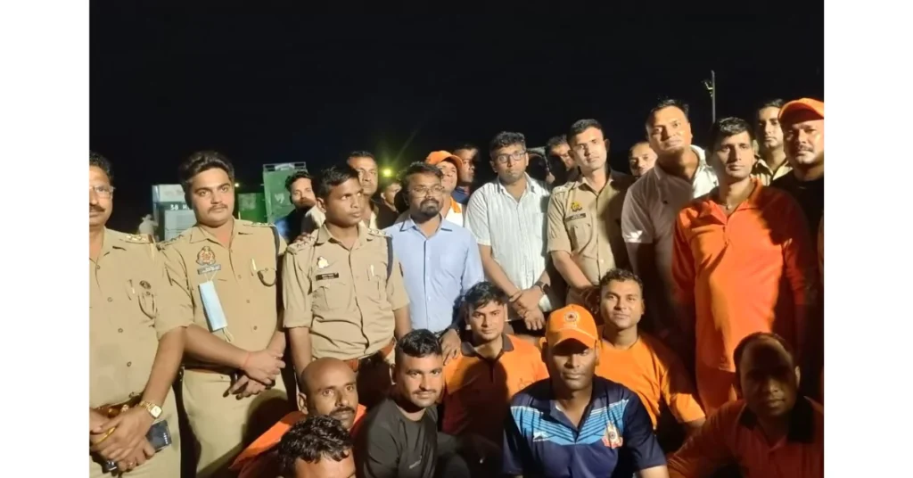 BREAKING: ऑपरेशन उटंगन पूर्ण: जिलाधिकारी अरविन्द मल्लप्पा बंगारी ने की रेस्क्यू समाप्ति की घोषणा | आगरा में एनडीआरएफ-सेना का संयुक्त प्रयास सफल ऑपरेशन उटंगन, आगरा न्यूज़, अरविन्द मल्लप्पा बंगारी, ऊटंगन नदी हादसा, आगरा रेस्क्यू ऑपरेशन, एनडीआरएफ एसडीआरएफ, खेरागढ़ न्यूज़, डूंगरवाला नदी दुर्घटना, आगरा प्रशासन, Operation Utangan, Agra Rescue News, Uttar Pradesh Latest News, Agra DM News, Human Story India