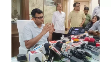 ऑपरेशन उटंगन, आगरा न्यूज, जिलाधिकारी अरविंद मल्लप्पा बंगारी, उटंगन नदी हादसा, मूर्ति विसर्जन हादसा, एनडीआरएफ आगरा, एसडीआरएफ ऑपरेशन, सेना पैराफील्ड कंपनी, जयवीर सिंह आगरा, योगी आदित्यनाथ, आगरा रेस्क्यू मिशन, operation utangan agra, dm arvind mallappa bangari news, agra latest update, उत्तर प्रदेश ताजा खबर, emotional rescue operation