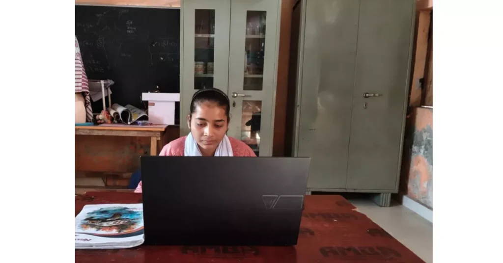 आगरा समाचार, मेरा सपना भारत प्रतियोगिता, दिव्या आगरा, राष्ट्रीय भाषण प्रतियोगिता, सरकारीस्कूल.इन, वीसिटिज़न्स फाउंडेशन, अब्दुल कलाम प्रेरणा, छात्र उपलब्धि, यूपी शिक्षा समाचार, सरकारी स्कूल विद्यार्थी, शिक्षा जगत, राष्ट्रीय स्तर प्रतियोगिता, युवा प्रतिभा, हिंदी समाचार, छात्र सफलता कहानी