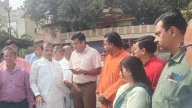 छठ पूजा आगरा, छठ पूजा तैयारी, बल्केश्वर घाट आगरा, कैलाश घाट निरीक्षण, जिलाधिकारी अरविंद मल्लप्पा बंगारी, विधायक पुरुषोत्तम खंडेलवाल, आगरा समाचार, यमुना घाट सुरक्षा, छठ पूजा 2025, आगरा प्रशासन, छठ पूजा व्यवस्था, आगरा छठ घाट, डीएम आगरा निरीक्षण, यूपी न्यूज़, छठ पर्व आगरा