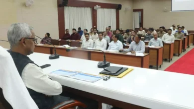 आगरा उद्योग बन्धु समिति बैठक, मण्डलायुक्त शैलेन्द्र कुमार सिंह, आगरा औद्योगिक विकास, यूपीसीडा आगरा प्रोजेक्ट्स, मुख्यमंत्री युवा स्वरोजगार योजना, ओडीओपी योजना उत्तर प्रदेश, सीएम युवा उद्यमी विकास अभियान, आगरा निवेश समाचार, उत्तर प्रदेश निवेश नीति, फाउंड्री नगर सौंदर्यीकरण, सिकंदरा औद्योगिक क्षेत्र, उद्योग बन्धु बैठक आगरा, यूपी उद्योग विकास, आगरा में औद्योगिक निवेश, एक ट्रिलियन डॉलर इकोनॉमी यूपी, आगरा व्यापार समाचार, यूपीसीडा विकास कार्य, मण्डलीय उद्योग समीक्षा बैठक, आगरा रोजगार सृजन, उत्तर प्रदेश उद्योग प्रोत्साहन