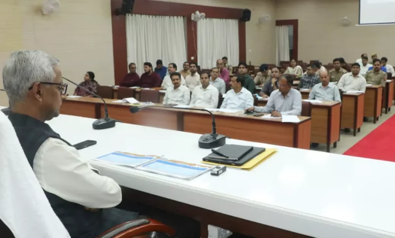 आगरा उद्योग बन्धु समिति बैठक, मण्डलायुक्त शैलेन्द्र कुमार सिंह, आगरा औद्योगिक विकास, यूपीसीडा आगरा प्रोजेक्ट्स, मुख्यमंत्री युवा स्वरोजगार योजना, ओडीओपी योजना उत्तर प्रदेश, सीएम युवा उद्यमी विकास अभियान, आगरा निवेश समाचार, उत्तर प्रदेश निवेश नीति, फाउंड्री नगर सौंदर्यीकरण, सिकंदरा औद्योगिक क्षेत्र, उद्योग बन्धु बैठक आगरा, यूपी उद्योग विकास, आगरा में औद्योगिक निवेश, एक ट्रिलियन डॉलर इकोनॉमी यूपी, आगरा व्यापार समाचार, यूपीसीडा विकास कार्य, मण्डलीय उद्योग समीक्षा बैठक, आगरा रोजगार सृजन, उत्तर प्रदेश उद्योग प्रोत्साहन