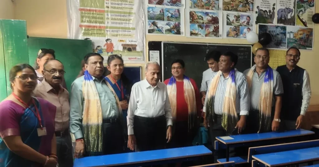 रोटरी क्लब ऑफ आगरा, रोटरी क्लब आगरा, प्राथमिक विद्यालय खासपुर, आगरा शिक्षा समाचार, समाजसेवा आगरा, शिक्षा में सहयोग, विद्यालय फर्नीचर दान, रोटरी क्लब समाजसेवा, आगरा की सकारात्मक खबरें, बिचपुरी विकास क्षेत्र, डॉ मनोज वार्ष्णेय, दीनदयाल अग्रवाल, कुसुम बघेल, शिक्षा प्रेरक पहल, सरकारी विद्यालय सुधार, बच्चों का आत्मविश्वास, राधा कृष्ण सांस्कृतिक कार्यक्रम, रोटरी क्लब सामाजिक पहल, आगरा समाचार आज, शिक्षा में सुधार, प्रेरक समाजसेवा