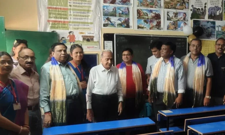 रोटरी क्लब ऑफ आगरा, रोटरी क्लब आगरा, प्राथमिक विद्यालय खासपुर, आगरा शिक्षा समाचार, समाजसेवा आगरा, शिक्षा में सहयोग, विद्यालय फर्नीचर दान, रोटरी क्लब समाजसेवा, आगरा की सकारात्मक खबरें, बिचपुरी विकास क्षेत्र, डॉ मनोज वार्ष्णेय, दीनदयाल अग्रवाल, कुसुम बघेल, शिक्षा प्रेरक पहल, सरकारी विद्यालय सुधार, बच्चों का आत्मविश्वास, राधा कृष्ण सांस्कृतिक कार्यक्रम, रोटरी क्लब सामाजिक पहल, आगरा समाचार आज, शिक्षा में सुधार, प्रेरक समाजसेवा