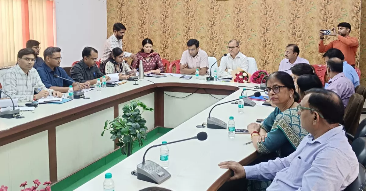 UP Scholarship 2025, छात्रवृत्ति योजना, दशमोत्तर छात्रवृत्ति, पूर्वदशम छात्रवृत्ति, Subhash Chandra Sharma, आगरा बैठक, UP Scholarship Portal, छात्रवृत्ति आवेदन, यूपी छात्रवृत्ति समाचार, यूपी स्कॉलरशिप अपडेट, Uttar Pradesh Scholarship, Scholarship Portal Reopen, UP Government Schemes