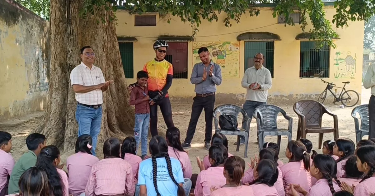 प्रमोद कटारा, आगरा साइक्लिस्ट, फतेहाबाद विद्यालय, प्रेरक कार्यक्रम, स्वास्थ्य जागरूकता, पर्यावरण संरक्षण, छात्र प्रेरणा, फिटनेस टिप्स, विश्व रिकॉर्ड धारक, लिम्का बुक रिकॉर्ड, इंडिया बुक रिकॉर्ड, एशिया बुक रिकॉर्ड, शिक्षा समाचार, अनुशासन और परिश्रम, फिट इंडिया मूवमेंट, ग्रीन इंडिया अभियान