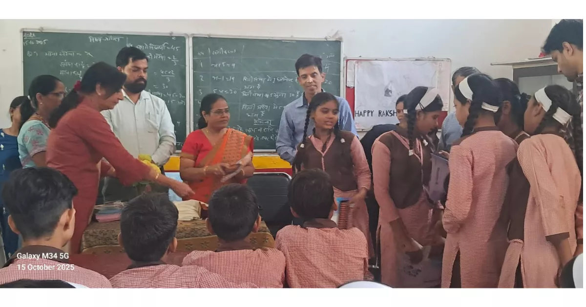 Tej Dimaag Foundation, Free Abacus Classes, Abacus Training Agra, Shyama Devi School Agra, Mission Shakti Abacus, Pushpa Singh DIET Agra, Kapil Sharma Abacus India, Agra Education News, Free Education Initiative, Abacus for Kids, Mental Math Training, Education Innovation, Hindi Education News, Government School Upliftment, Child Development Program, आगरा शिक्षा समाचार, नि:शुल्क अबेकस प्रशिक्षण, तेज दिमाग फाउंडेशन, मिशन शक्ति अभियान, बच्चों के लिए अबेकस कक्षा