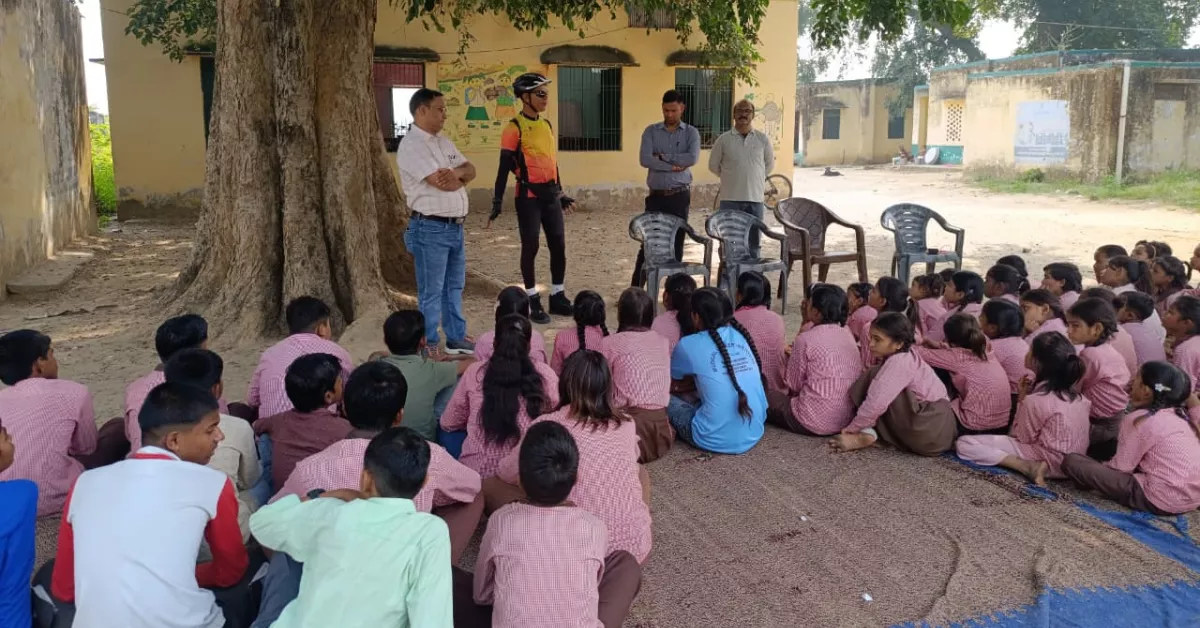 प्रमोद कटारा, आगरा साइक्लिस्ट, फतेहाबाद विद्यालय, प्रेरक कार्यक्रम, स्वास्थ्य जागरूकता, पर्यावरण संरक्षण, छात्र प्रेरणा, फिटनेस टिप्स, विश्व रिकॉर्ड धारक, लिम्का बुक रिकॉर्ड, इंडिया बुक रिकॉर्ड, एशिया बुक रिकॉर्ड, शिक्षा समाचार, अनुशासन और परिश्रम, फिट इंडिया मूवमेंट, ग्रीन इंडिया अभियान