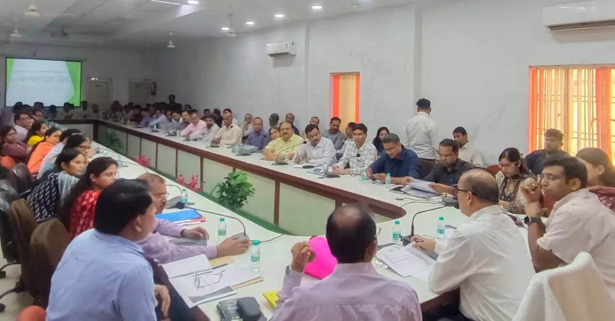 UP Scholarship 2025, छात्रवृत्ति योजना, दशमोत्तर छात्रवृत्ति, पूर्वदशम छात्रवृत्ति, Subhash Chandra Sharma, आगरा बैठक, UP Scholarship Portal, छात्रवृत्ति आवेदन, यूपी छात्रवृत्ति समाचार, यूपी स्कॉलरशिप अपडेट, Uttar Pradesh Scholarship, Scholarship Portal Reopen, UP Government Schemes