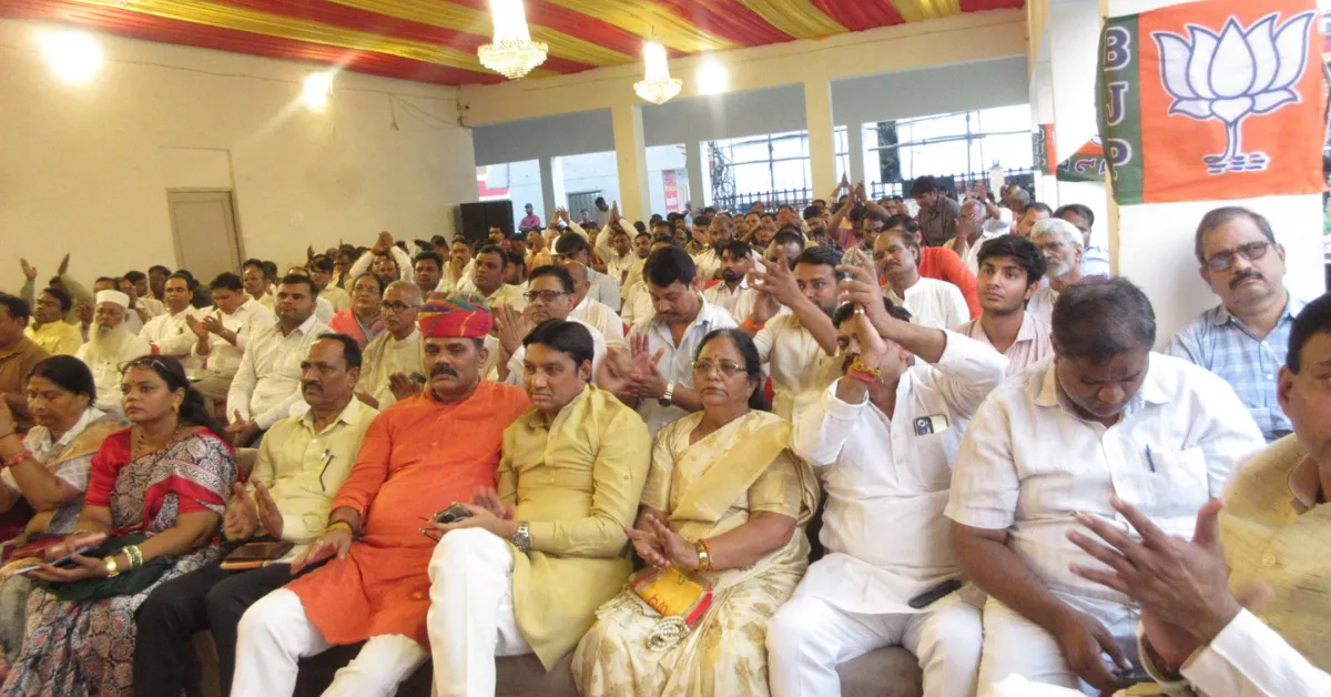 सरदार पटेल जयंती, आगरा समाचार, जयवीर सिंह मंत्री, एक भारत आत्मनिर्भर भारत अभियान, रन फॉर यूनिटी 2025, सरदार पटेल यूनिटी मार्च, स्टैच्यू ऑफ यूनिटी, भाजपा ब्रज क्षेत्र कार्यालय, प्रेस वार्ता आगरा, एसपी सिंह बघेल, सरदार पटेल 150 वर्ष, राष्ट्रीय एकता दिवस, युवाओं में राष्ट्रभक्ति, एकता मार्च कार्यक्रम